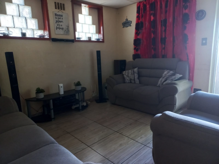 4 Bedroom Property for Sale in Portlands Western Cape